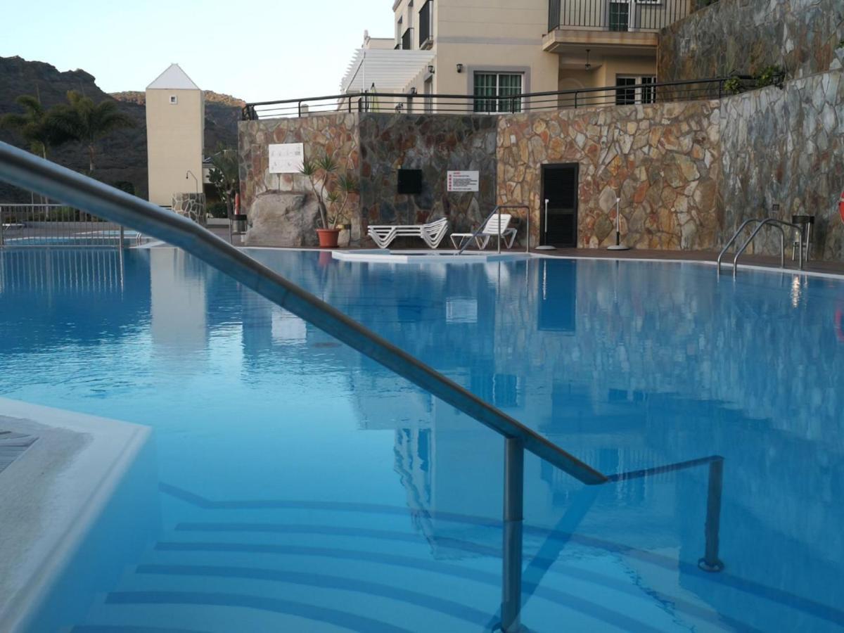 Modern Family Home Above Swimming Pool Пуерто Рико Екстериор снимка