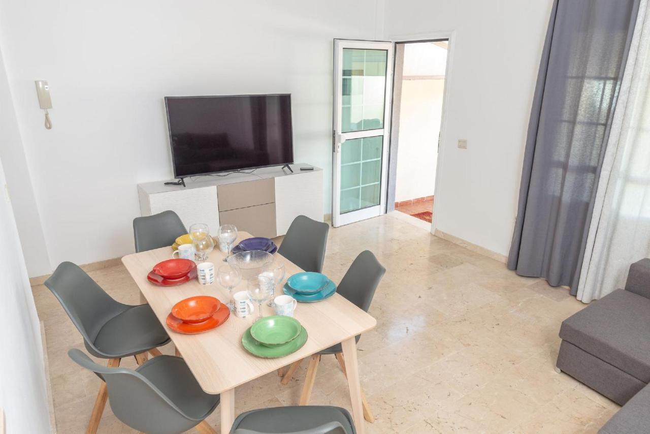 Modern Family Home Above Swimming Pool Пуерто Рико Екстериор снимка