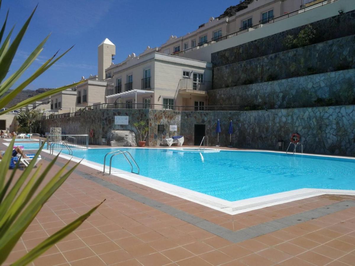 Modern Family Home Above Swimming Pool Пуерто Рико Екстериор снимка